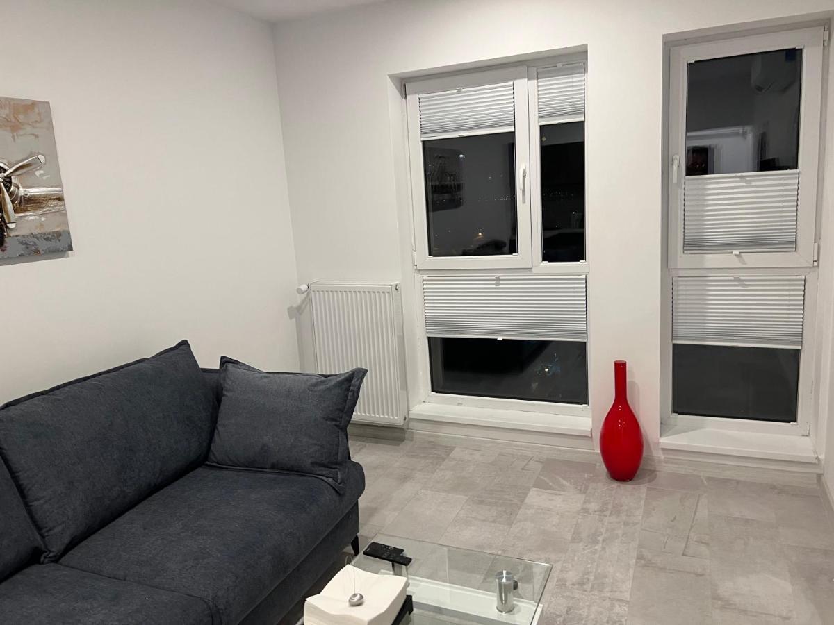 Fancy Penthouse Studio With Lakeview W10 Bucharest Exterior photo