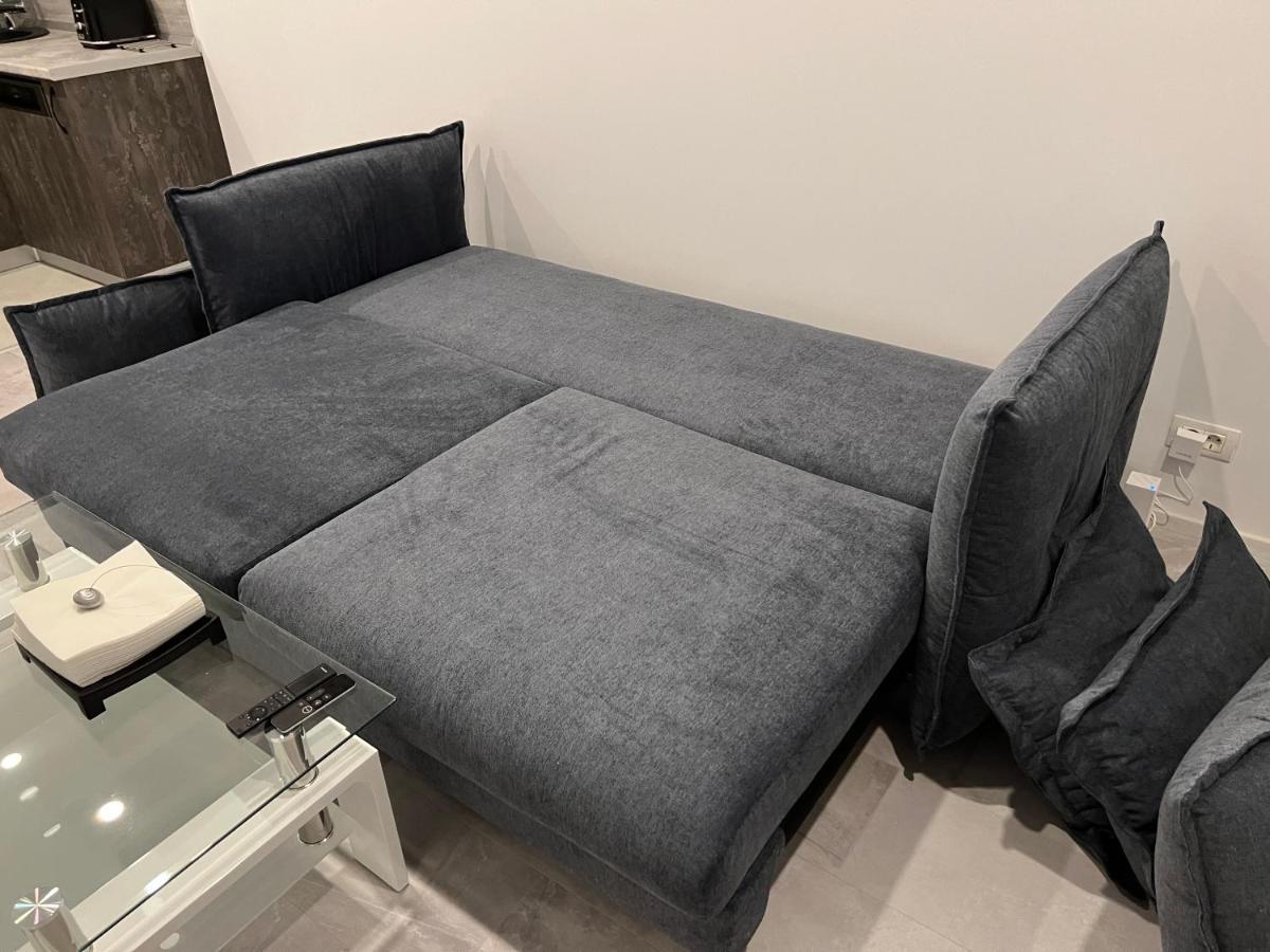 Fancy Penthouse Studio With Lakeview W10 Bucharest Exterior photo