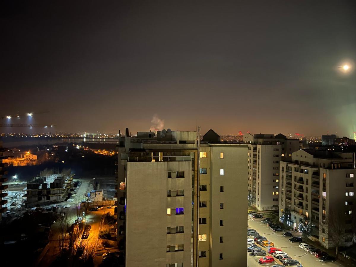 Fancy Penthouse Studio With Lakeview W10 Bucharest Exterior photo