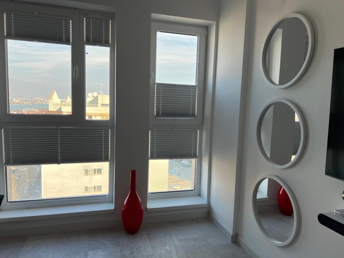 Fancy Penthouse Studio With Lakeview W10 Bucharest Exterior photo