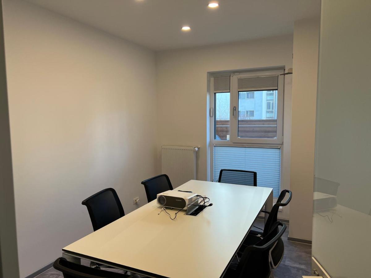 Fancy Penthouse Studio With Lakeview W10 Bucharest Exterior photo