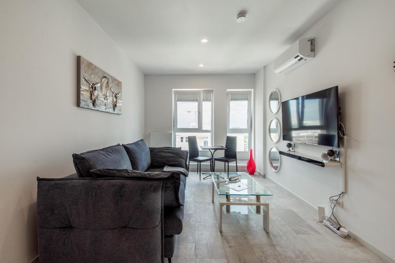 Fancy Penthouse Studio With Lakeview W10 Bucharest Exterior photo