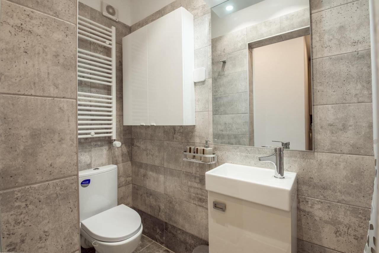 Fancy Penthouse Studio With Lakeview W10 Bucharest Exterior photo