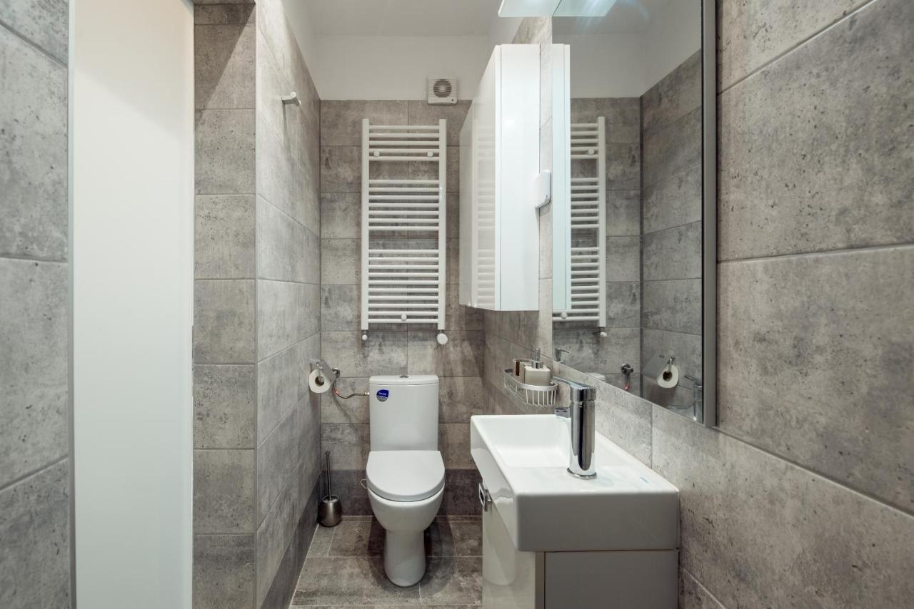 Fancy Penthouse Studio With Lakeview W10 Bucharest Exterior photo