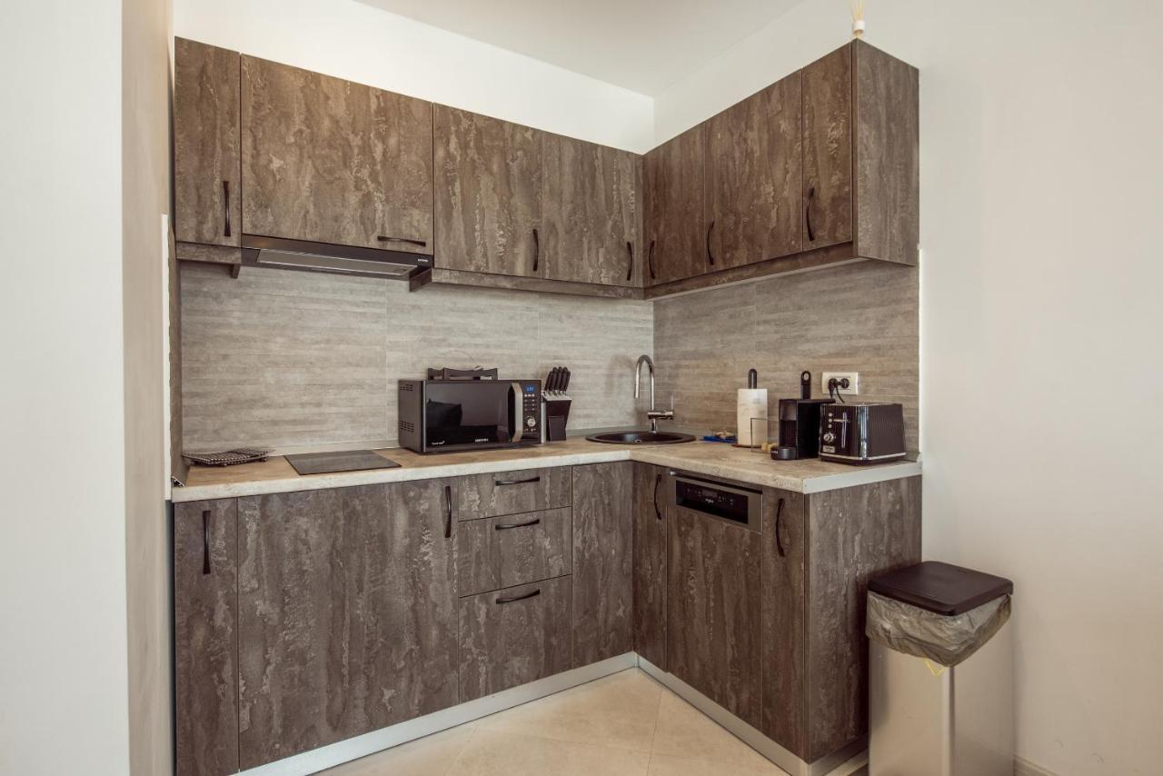 Fancy Penthouse Studio With Lakeview W10 Bucharest Exterior photo