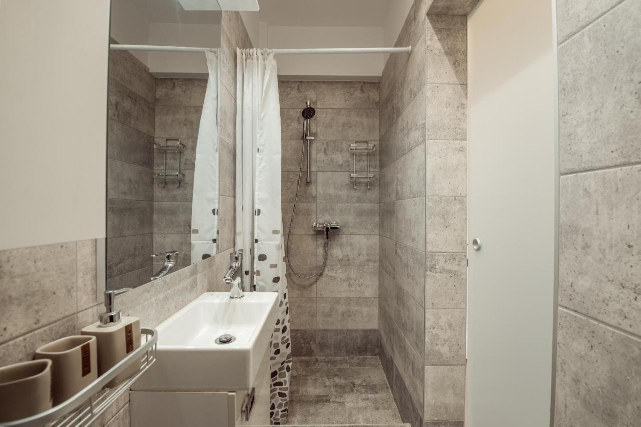 Fancy Penthouse Studio With Lakeview W10 Bucharest Exterior photo